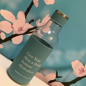 Rodan + Fields Consultant Hydration Water Bottle